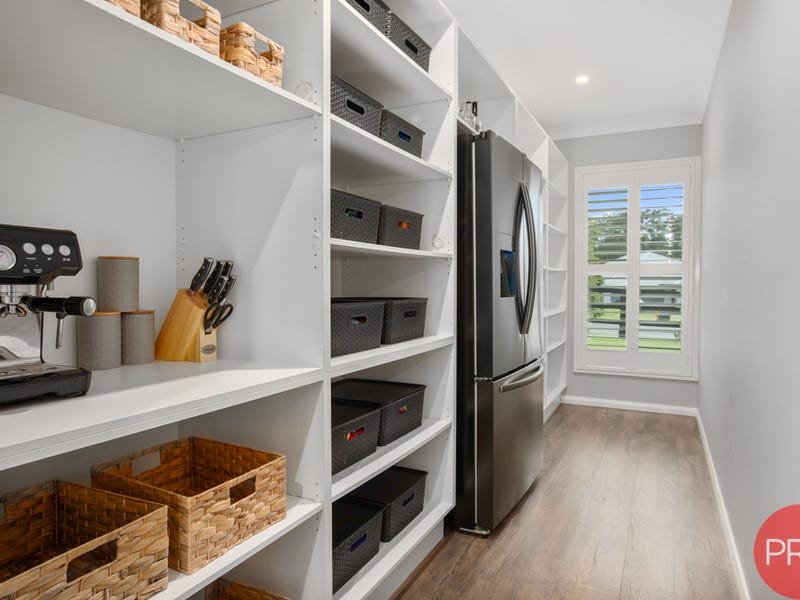 4 Esk Circuit MAITLAND VALE 10
