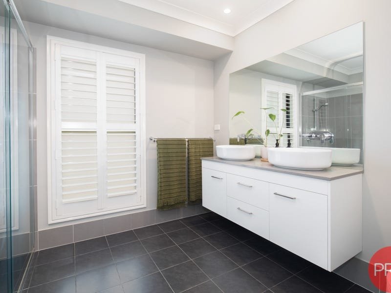 4 Esk Circuit MAITLAND VALE 14