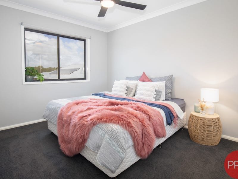 4 Esk Circuit MAITLAND VALE 16