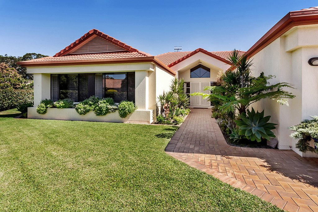 4 Estate Drive SALAMANDER BAY 1