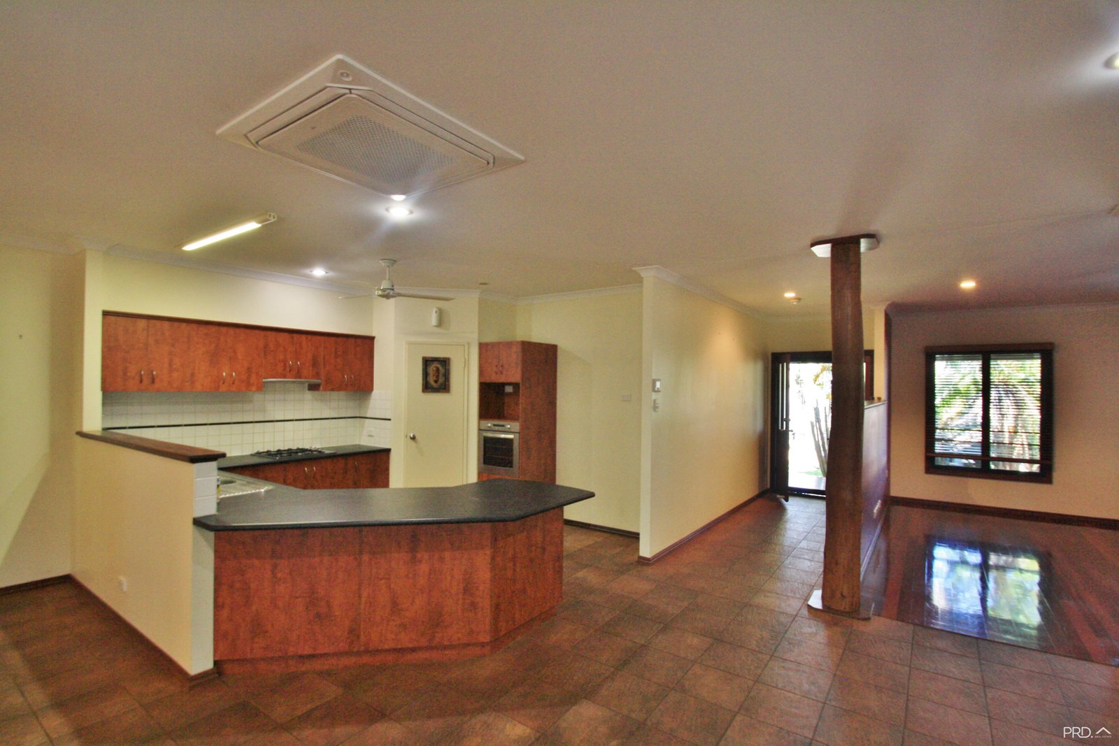 4 Euro Way DJUGUN 10