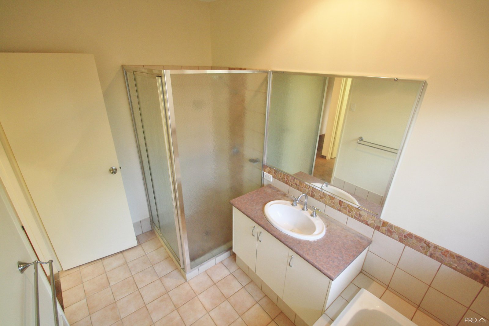 4 Euro Way DJUGUN 22