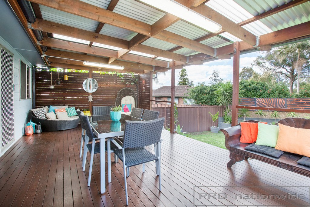 4 Evelyn Crescent THORNTON 7