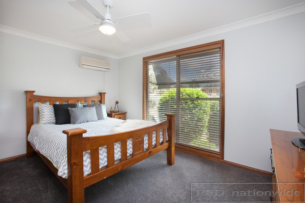 4 Evelyn Crescent THORNTON 14