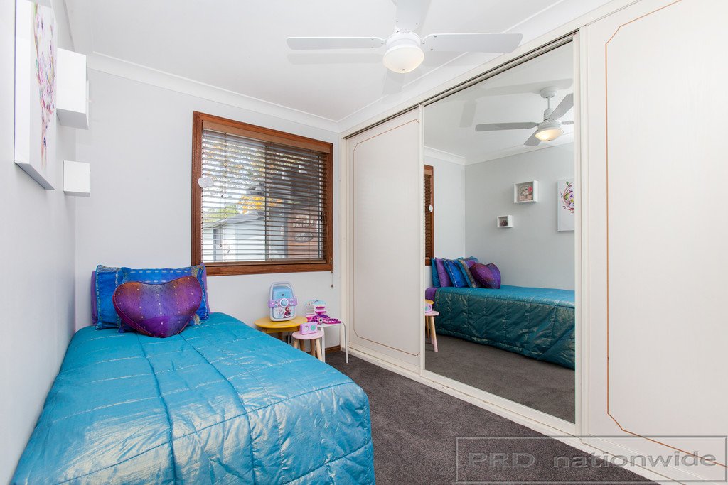 4 Evelyn Crescent THORNTON 16
