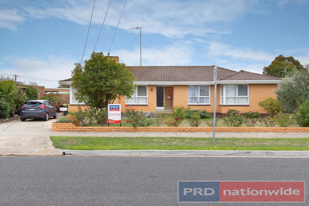 4 Evelyn Street WENDOUREE 1