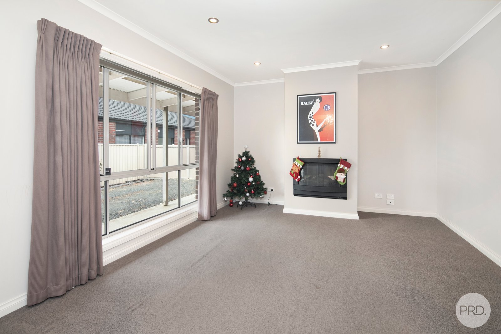 4 Fadden Court DELACOMBE 2