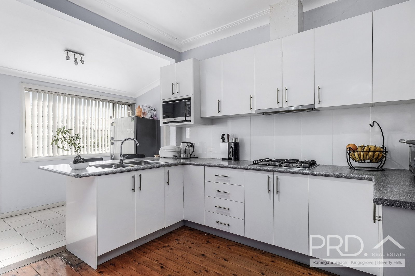 4 Fairview Avenue ROSELANDS 5