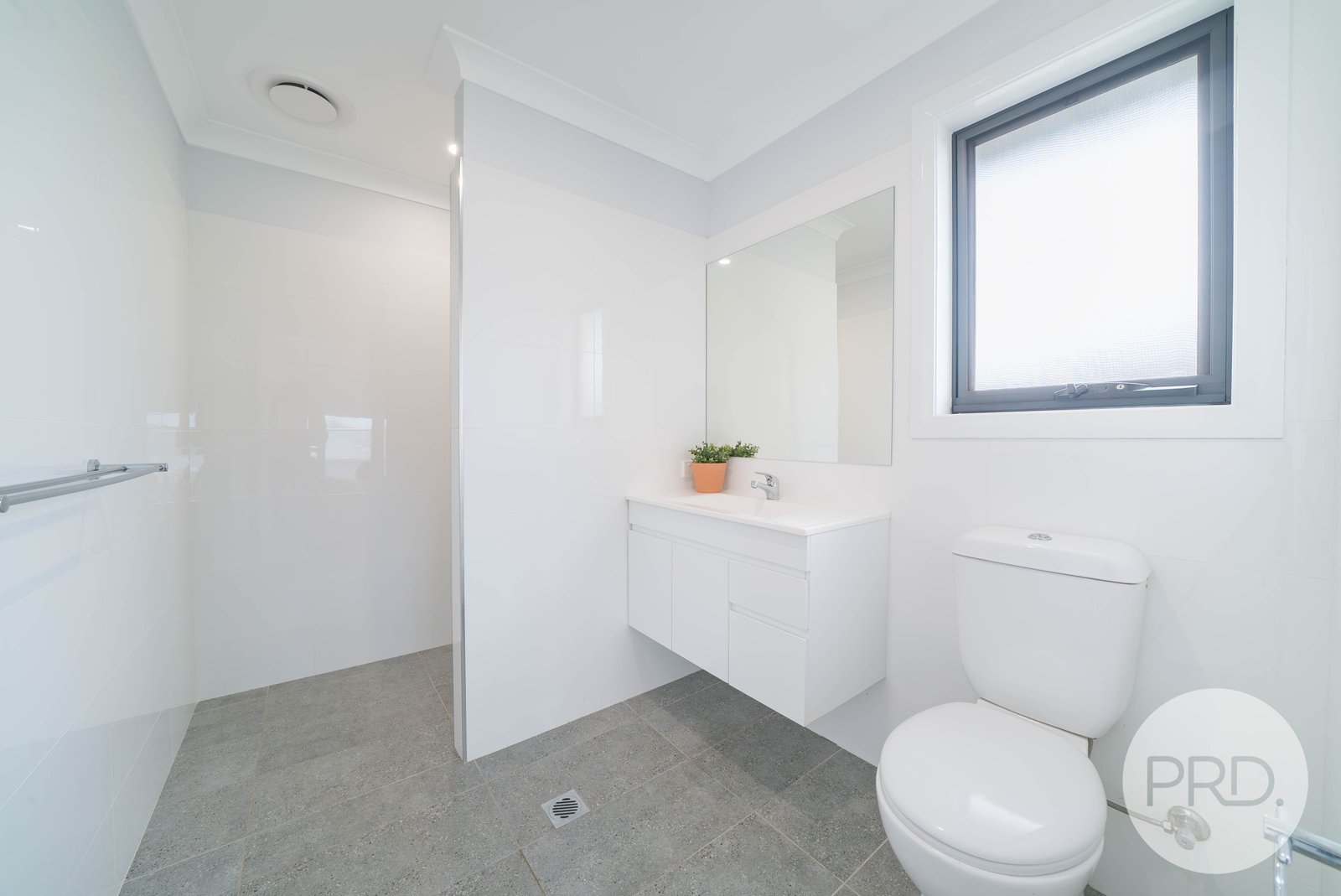 4 Fenner Drive LLOYD 4