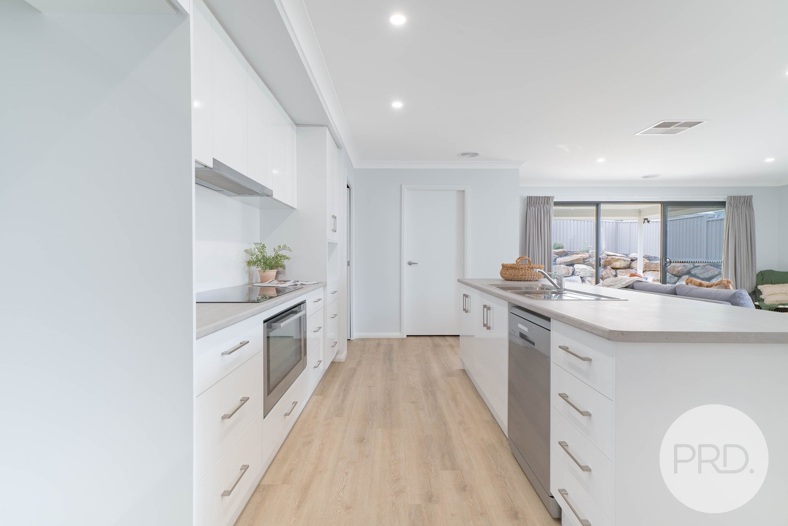 4 Fenner Drive LLOYD 6