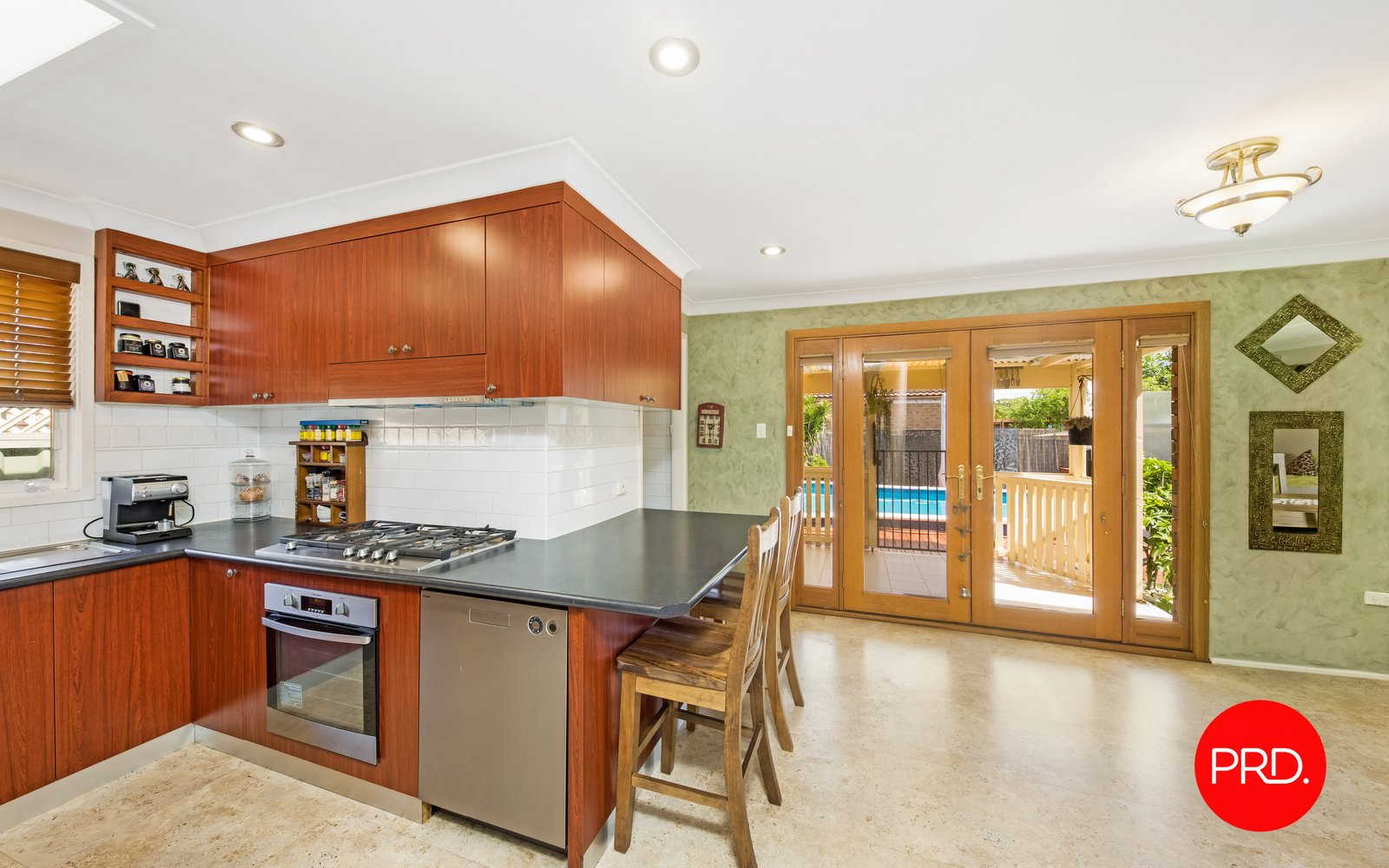 4 Finch Place INGLEBURN 3