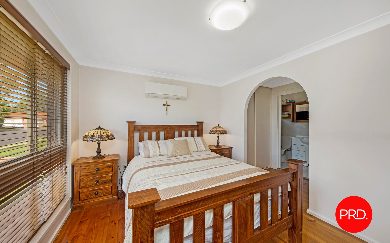 4 Finch Place INGLEBURN 6