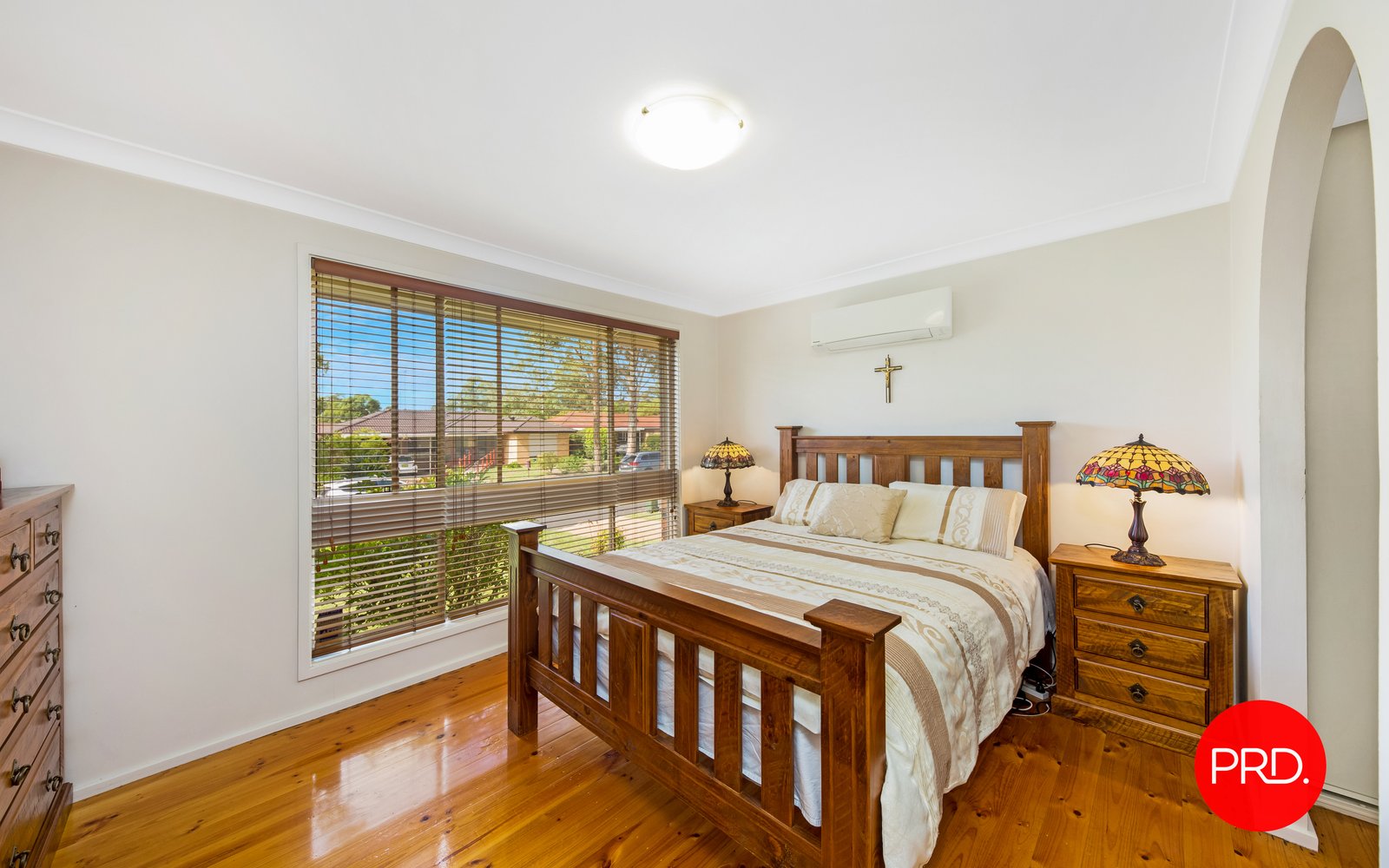 4 Finch Place INGLEBURN 7