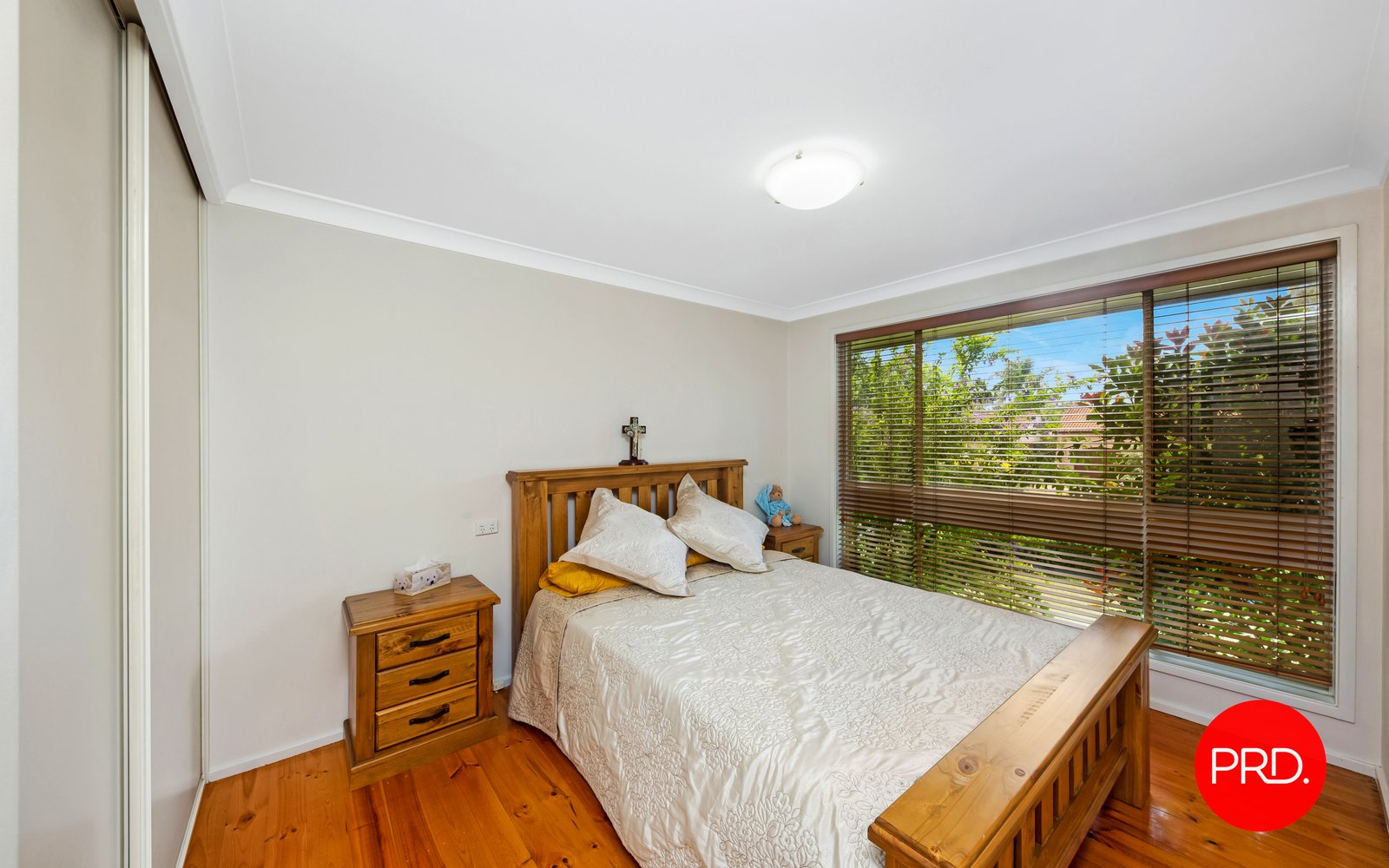 4 Finch Place INGLEBURN 9