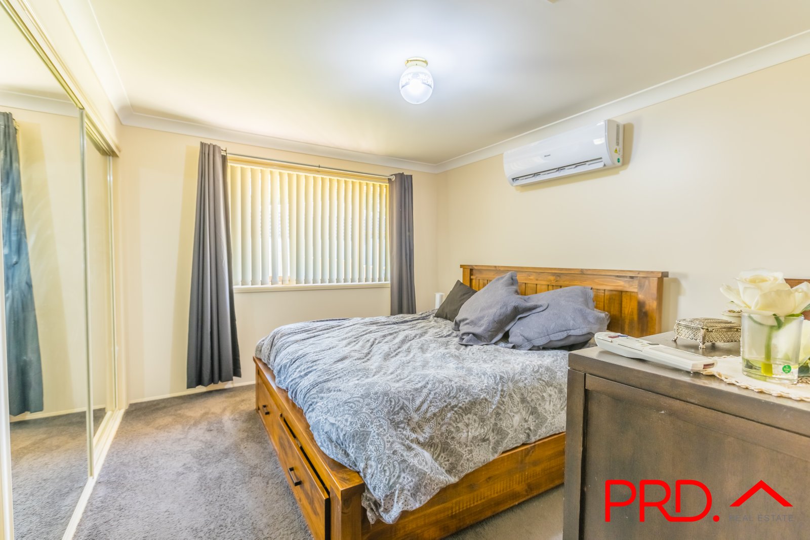 4 Finch Place TAMWORTH 5