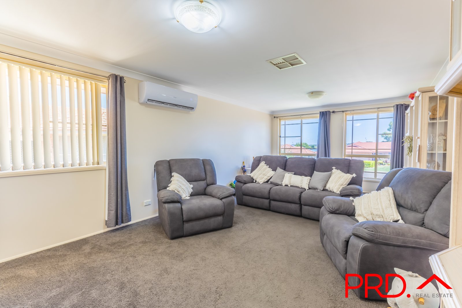 4 Finch Place TAMWORTH 14