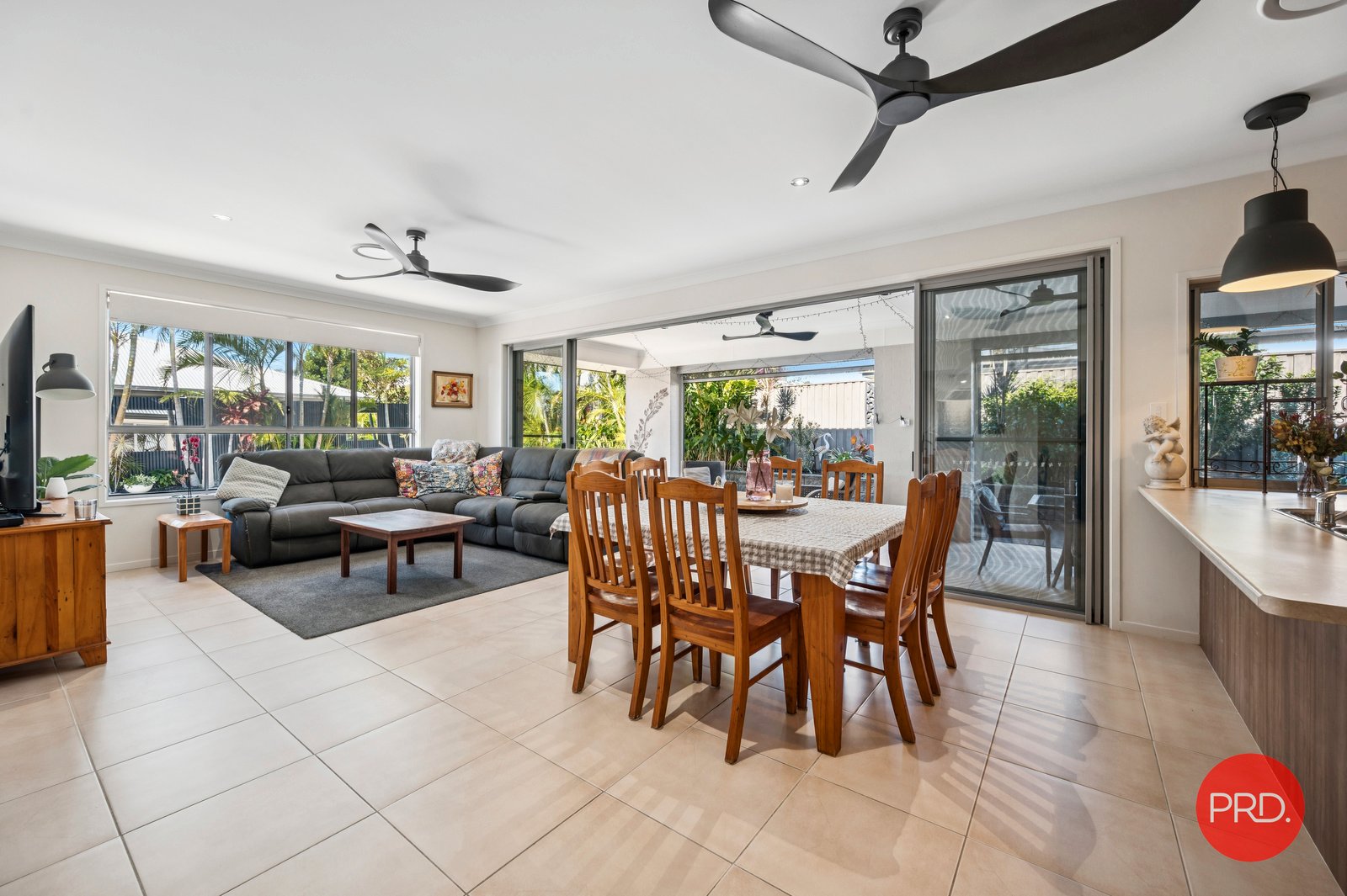 4 Fisher Road SAPPHIRE BEACH 18