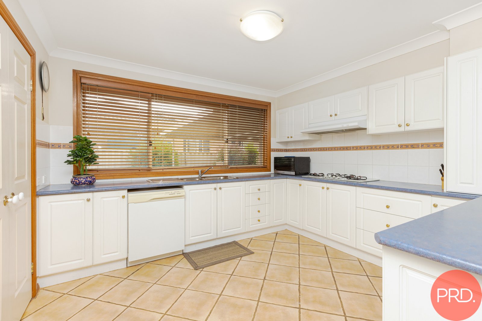 4 Fitzgibbon Place KURRI KURRI 10