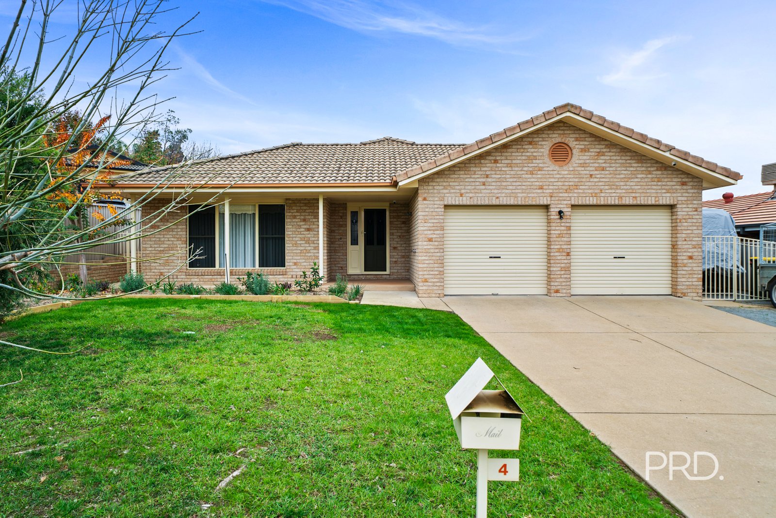 4 Fletcher Place KOORINGAL 1