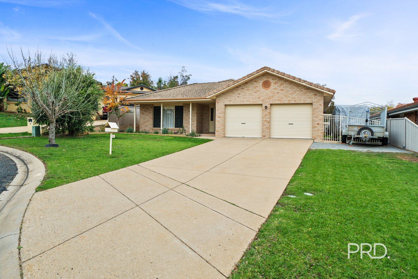 4 Fletcher Place KOORINGAL 2