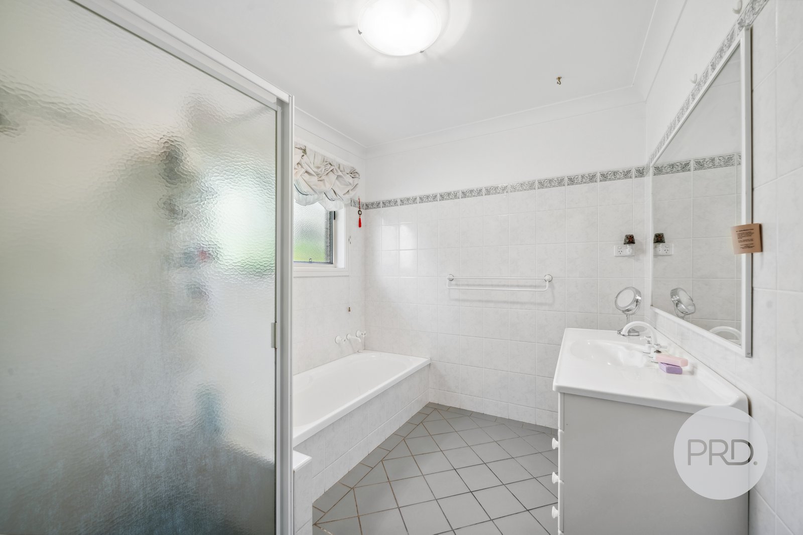 4 Fletcher Place KOORINGAL 11