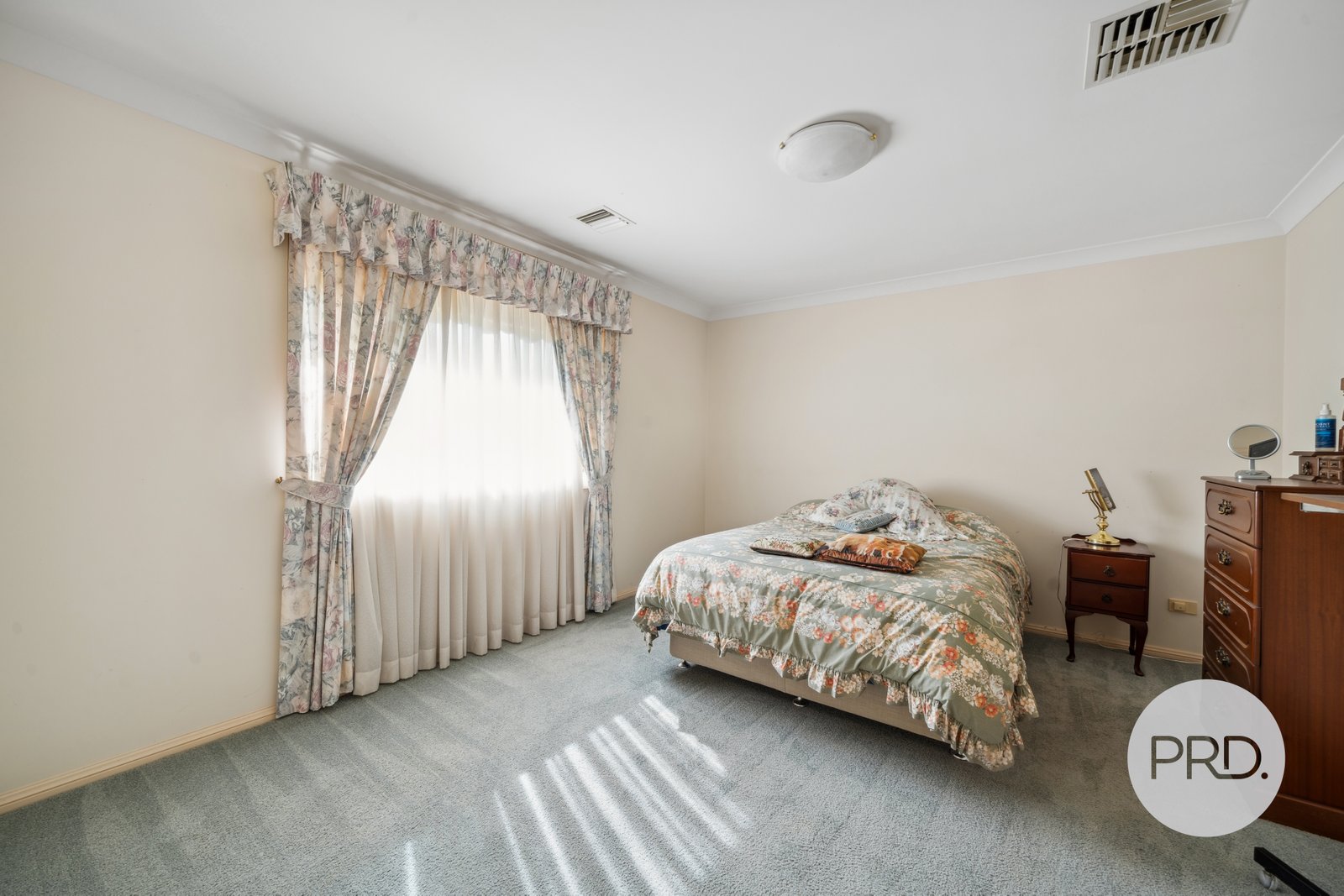 4 Fletcher Place KOORINGAL 12