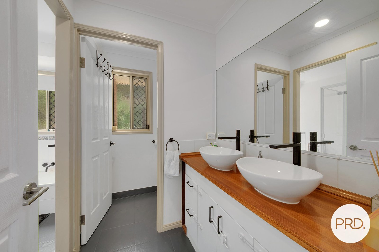 4 Forsyth Court TANNUM SANDS 8