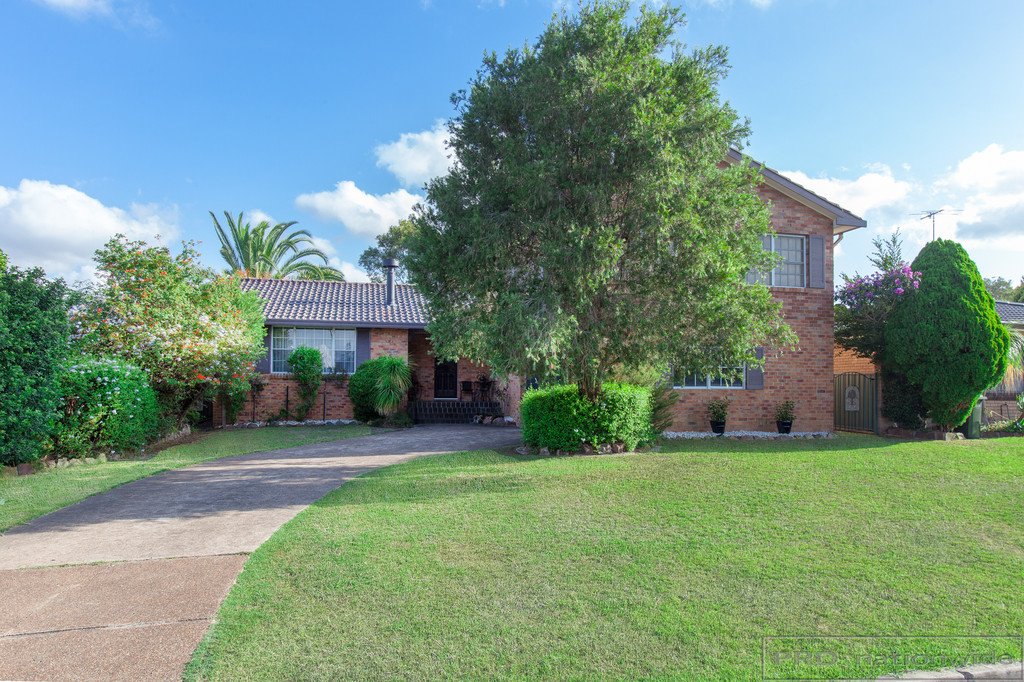 4 Foveaux Cres  METFORD 1
