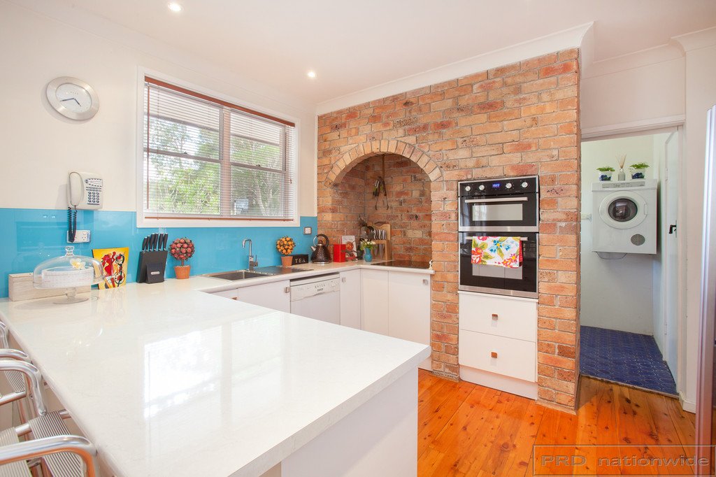 4 Foveaux Cres  METFORD 2