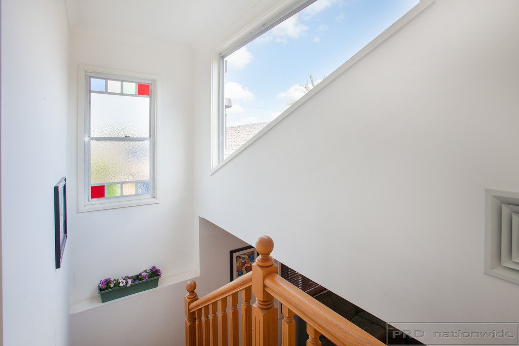 4 Foveaux Cres  METFORD 15