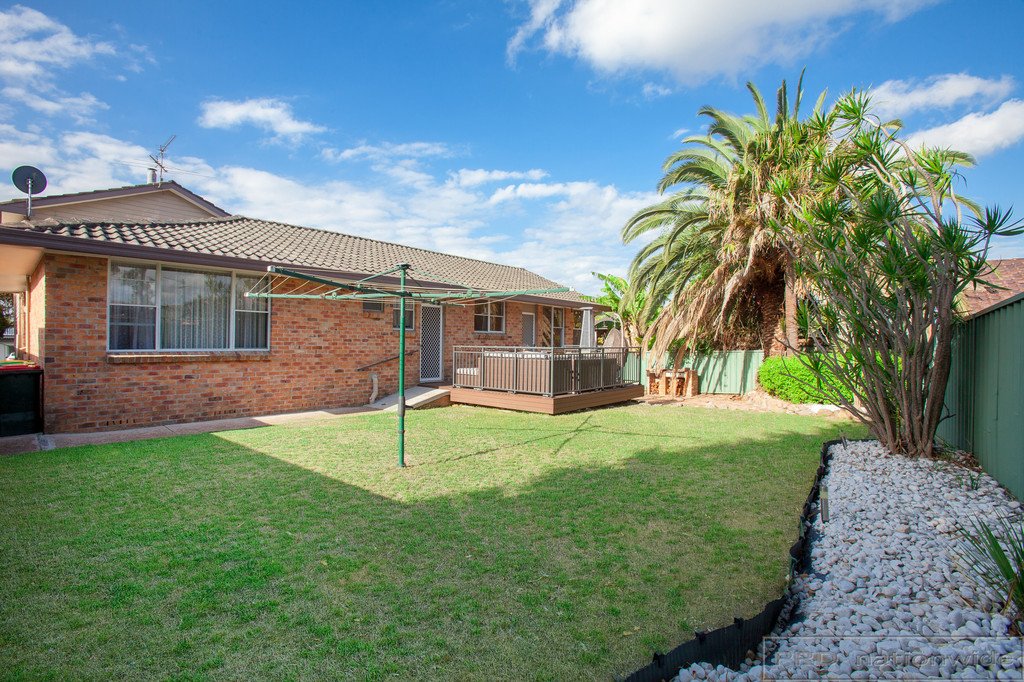 4 Foveaux Cres  METFORD 21