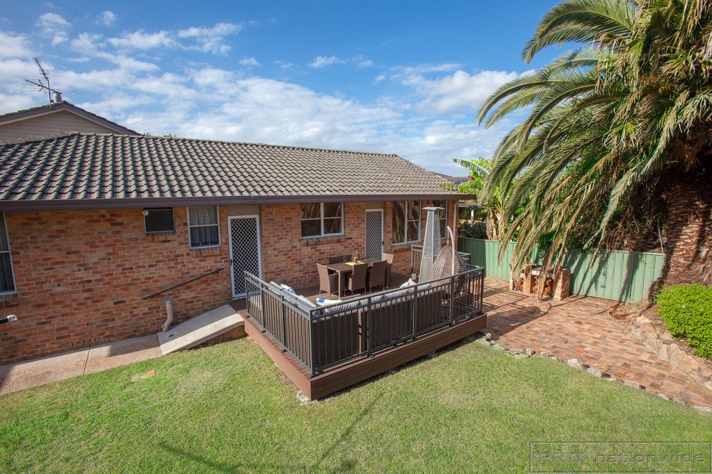 4 Foveaux Cres  METFORD 22