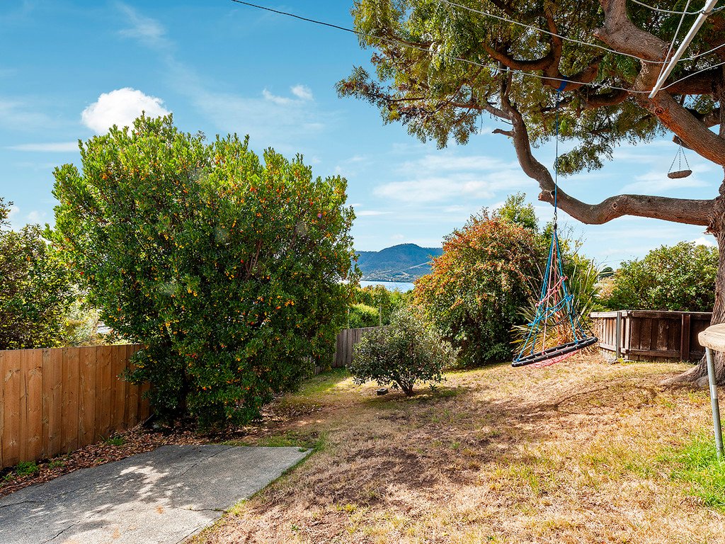 4 Fowler Street MONTROSE 16