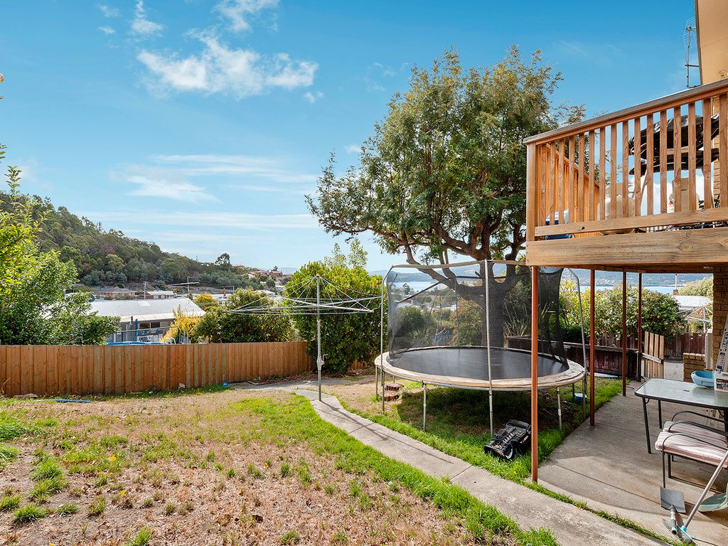 4 Fowler Street MONTROSE 17