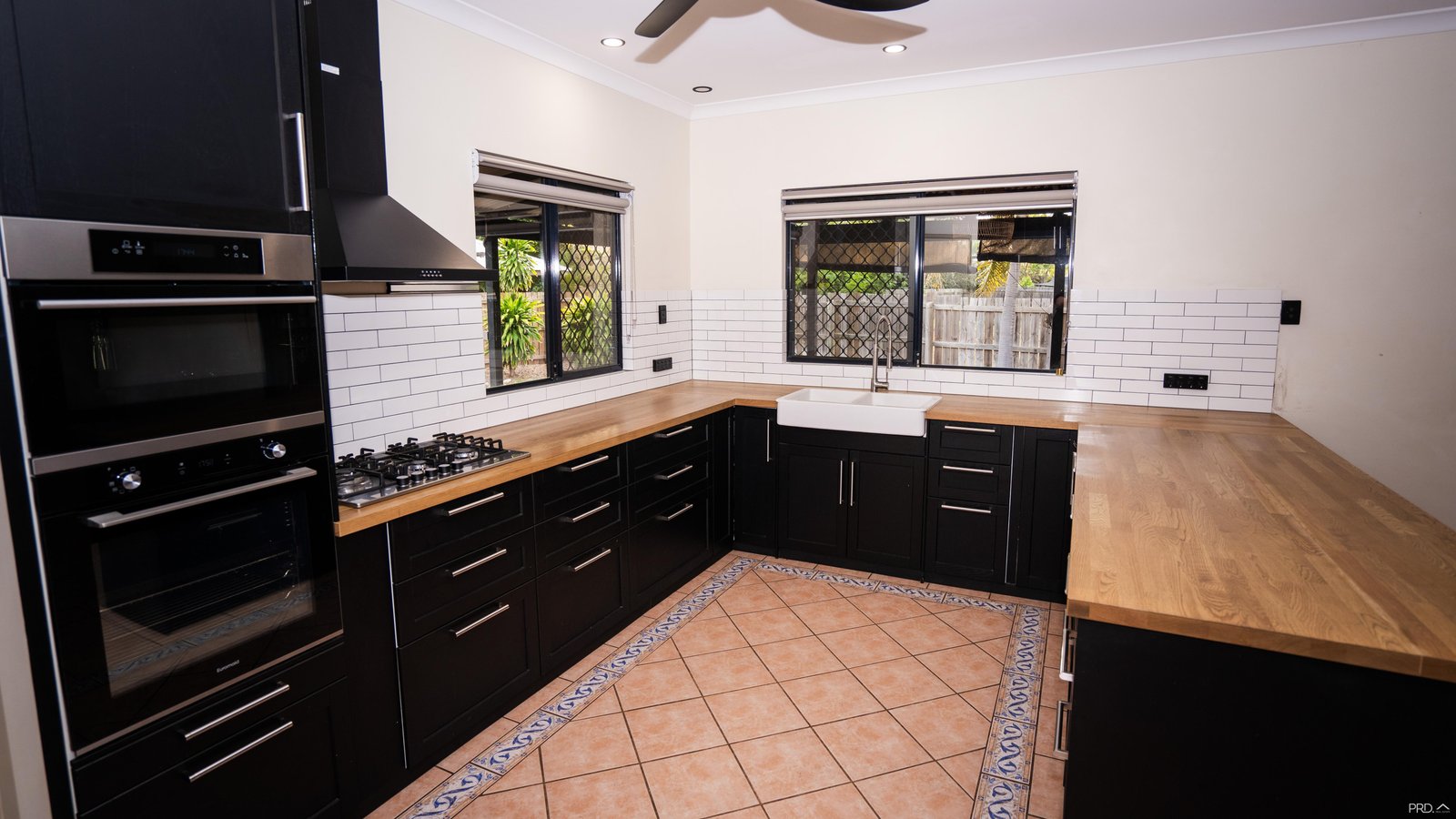 4 Fox Court CABLE BEACH 8