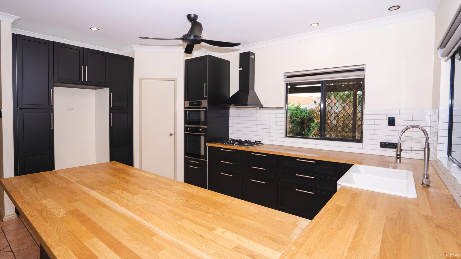 4 Fox Court CABLE BEACH 9