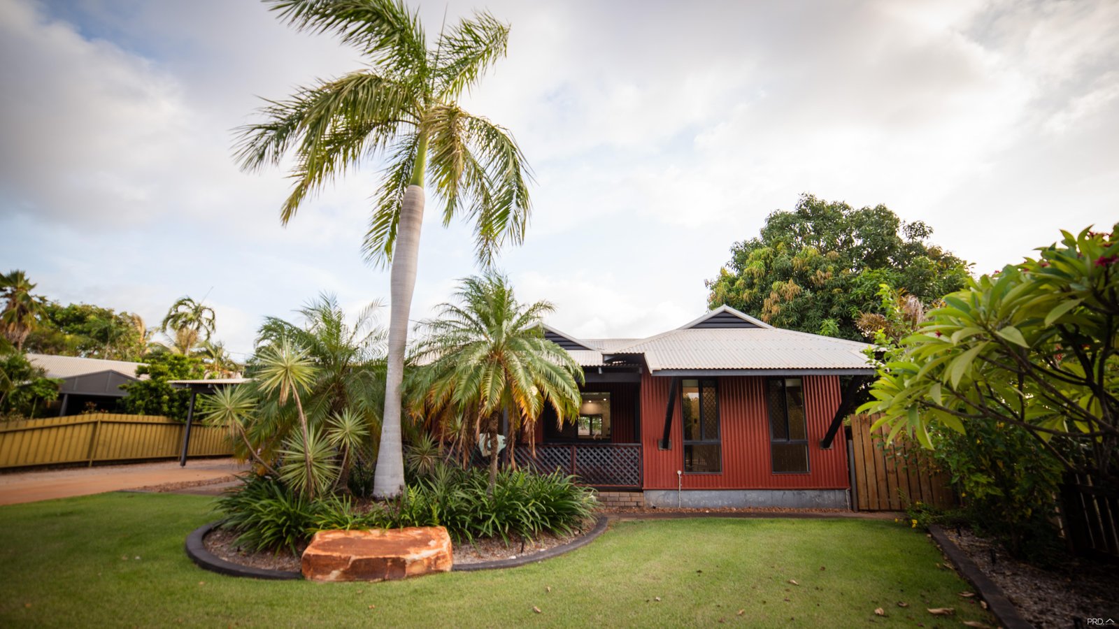 4 Fox Court CABLE BEACH 34