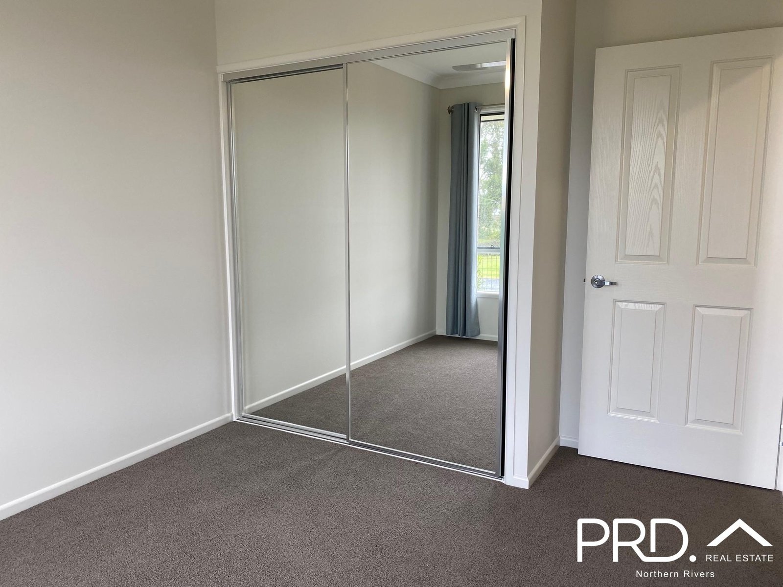 4 Fryer Lane CASINO 11