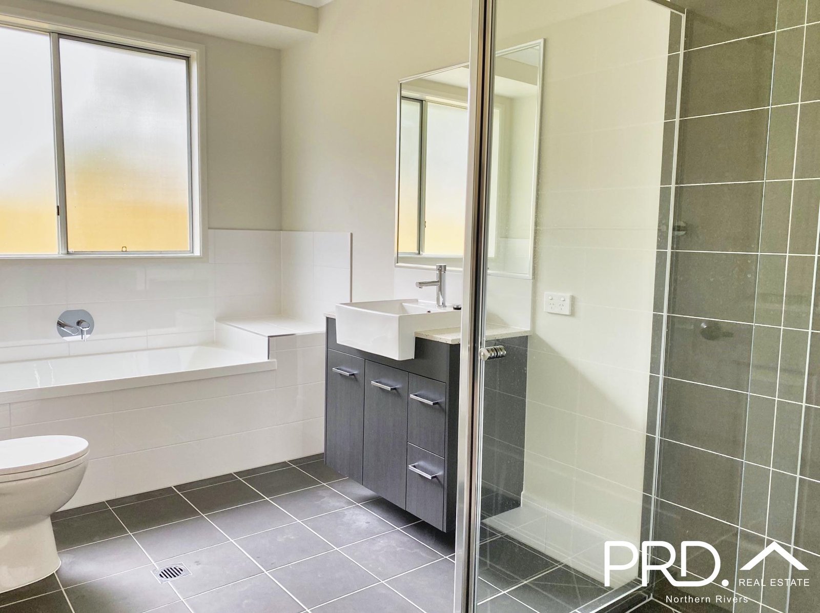 4 Fryer Lane CASINO 6