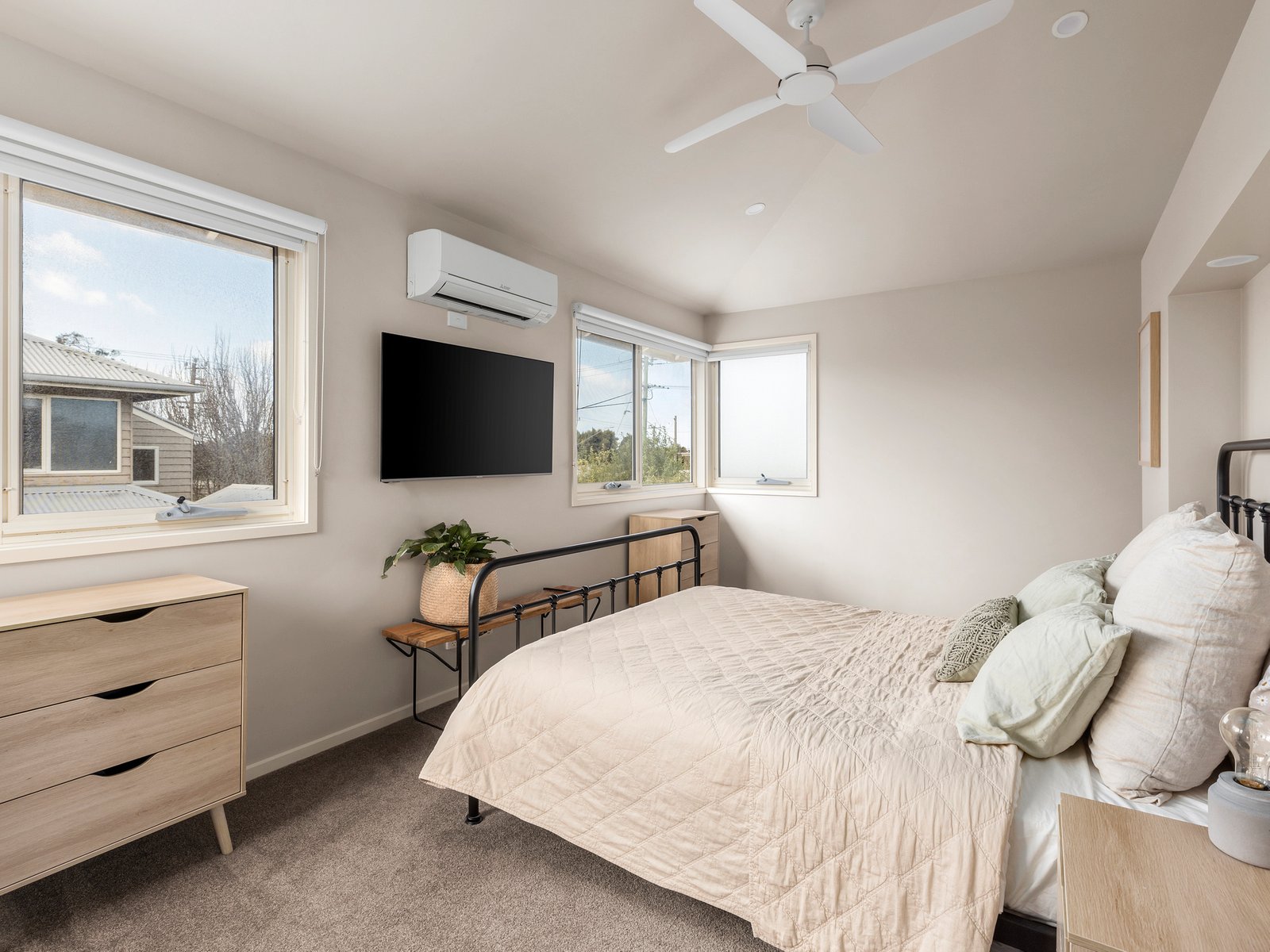 Real Estate and Property in 4 Geelong Road, Barwon Heads, VIC