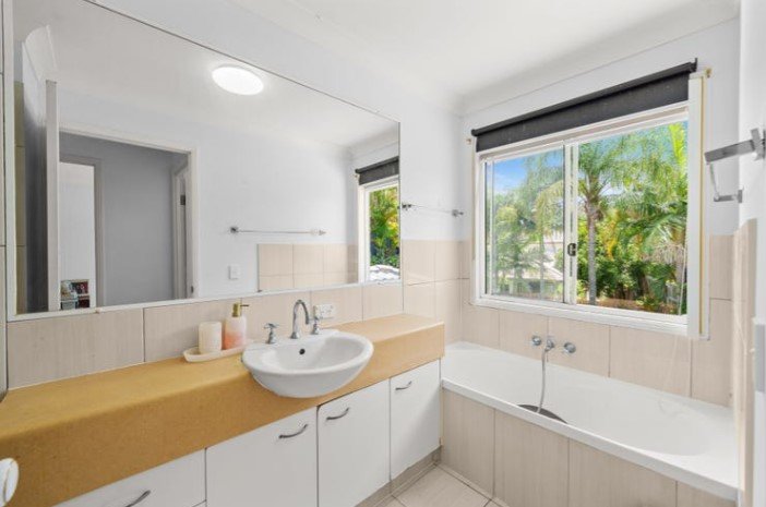 4 Gilcrest Court MOLENDINAR 18