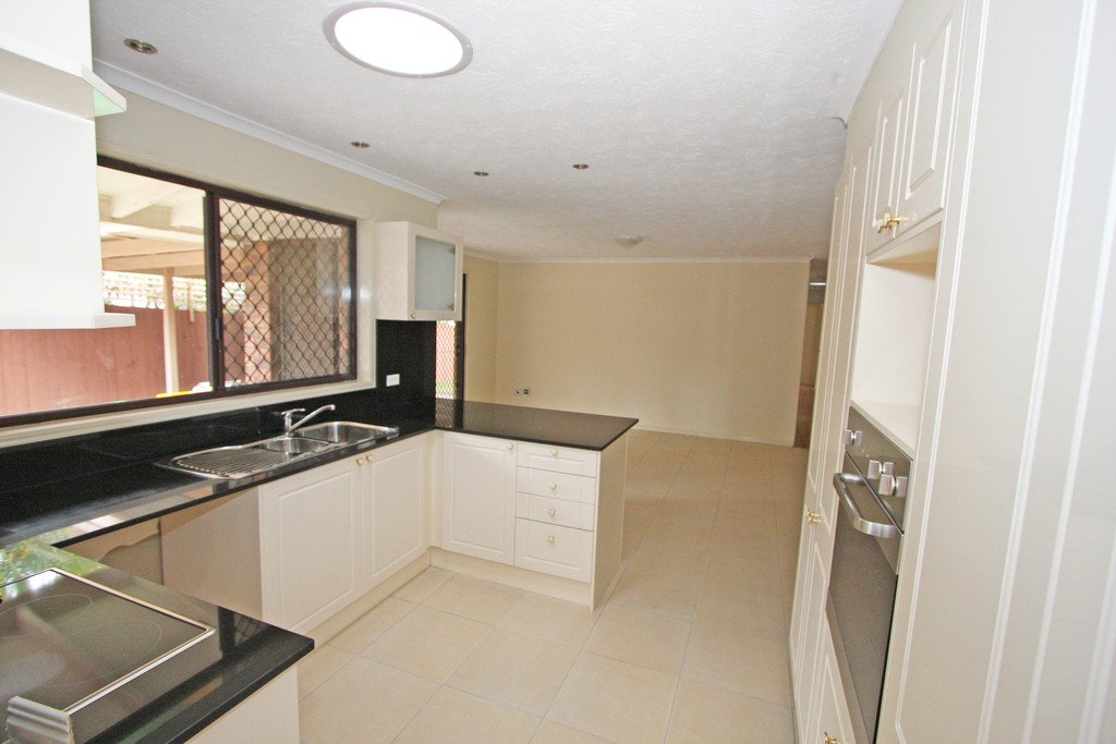 4 Giro Place ASHMORE 3