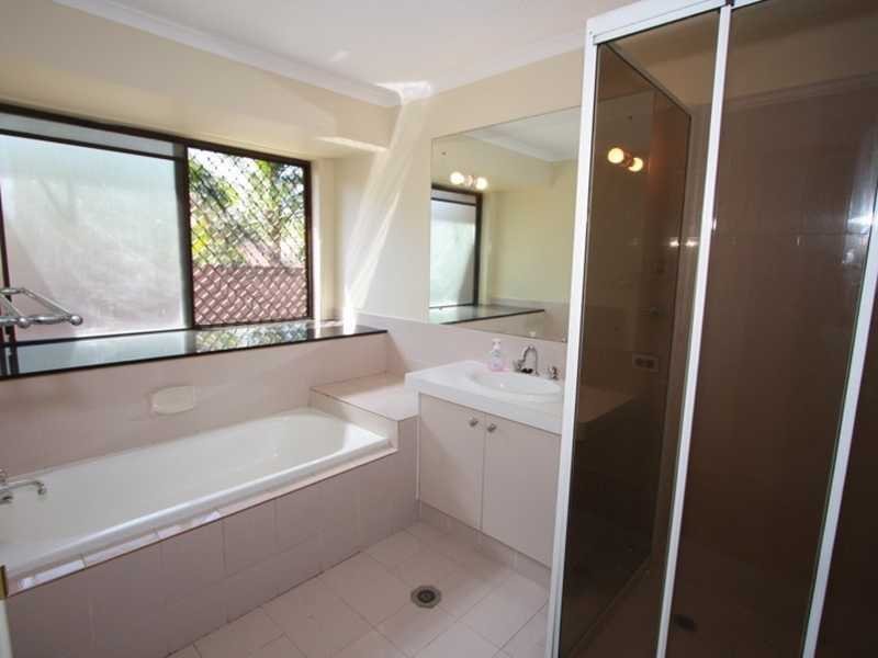 4 Giro Place ASHMORE 8