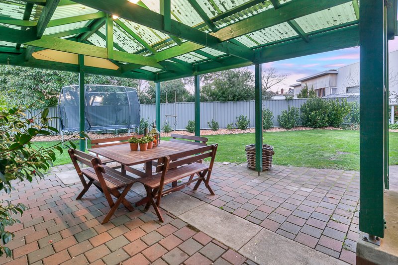 4 Glendale Court LAKE WENDOUREE 13