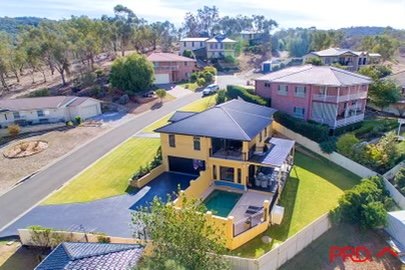4 Glenview Place TAMWORTH 2