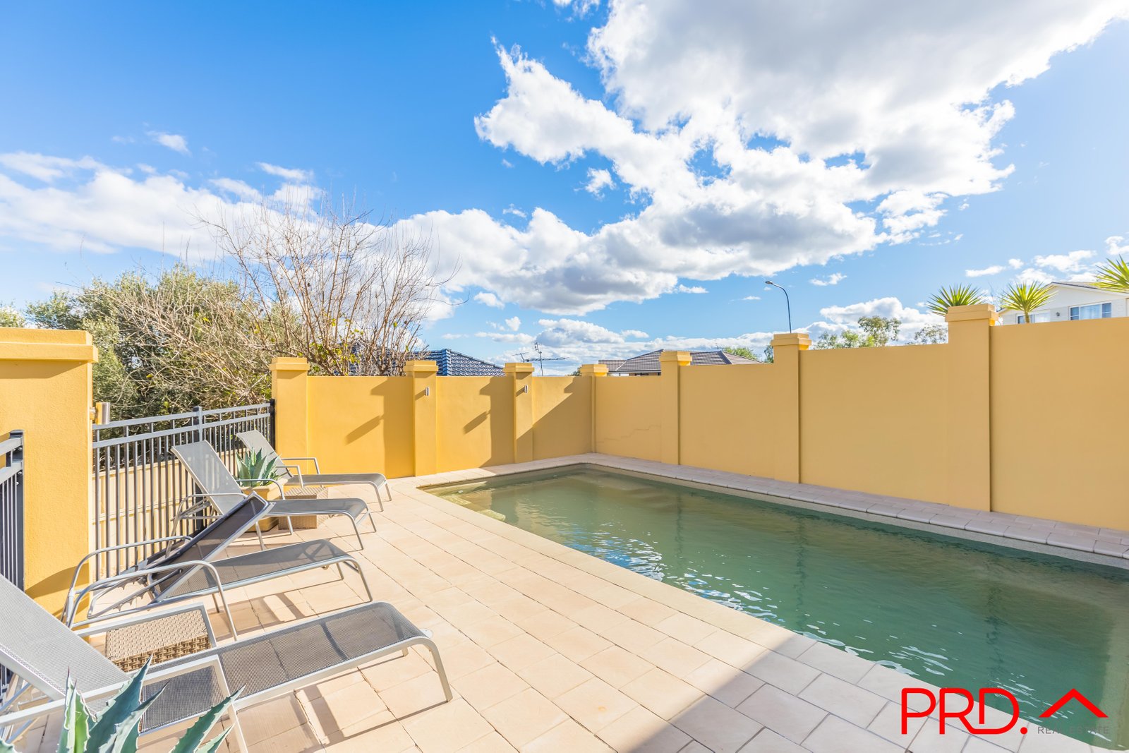 4 Glenview Place TAMWORTH 25