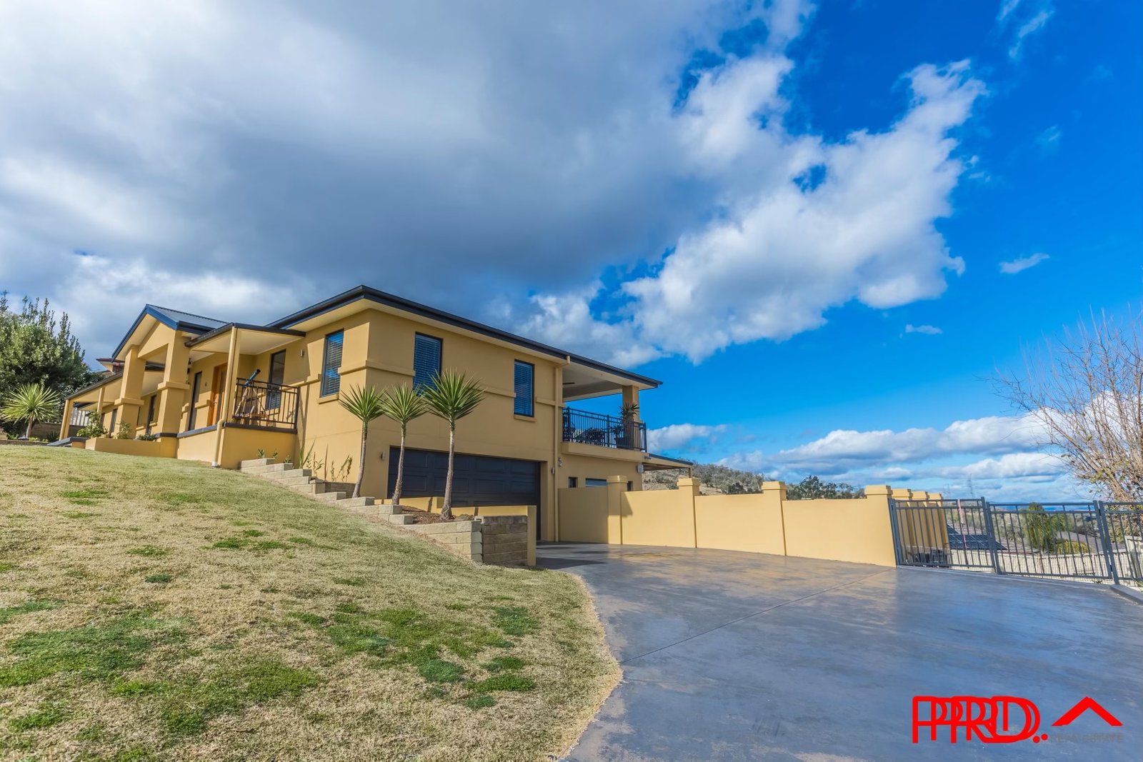 4 Glenview Place TAMWORTH 28