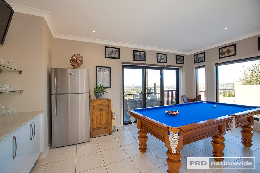 4 Glenview Place TAMWORTH 18