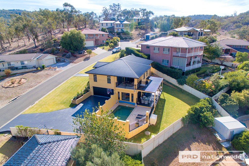 4 Glenview Place TAMWORTH 25