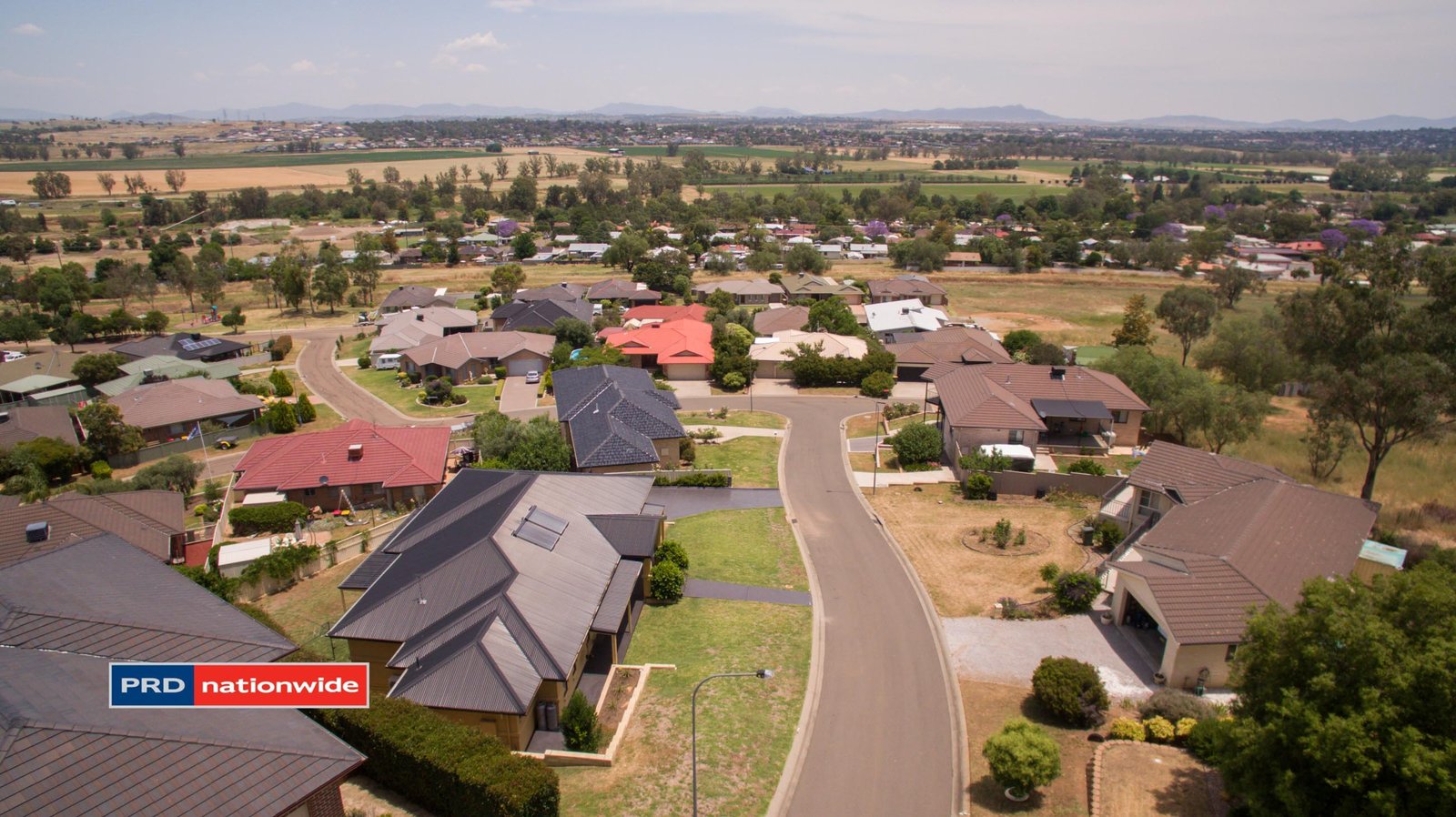 4 Glenview Place TAMWORTH 10